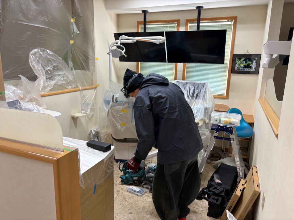 ５台目のマイクロスコープの工事